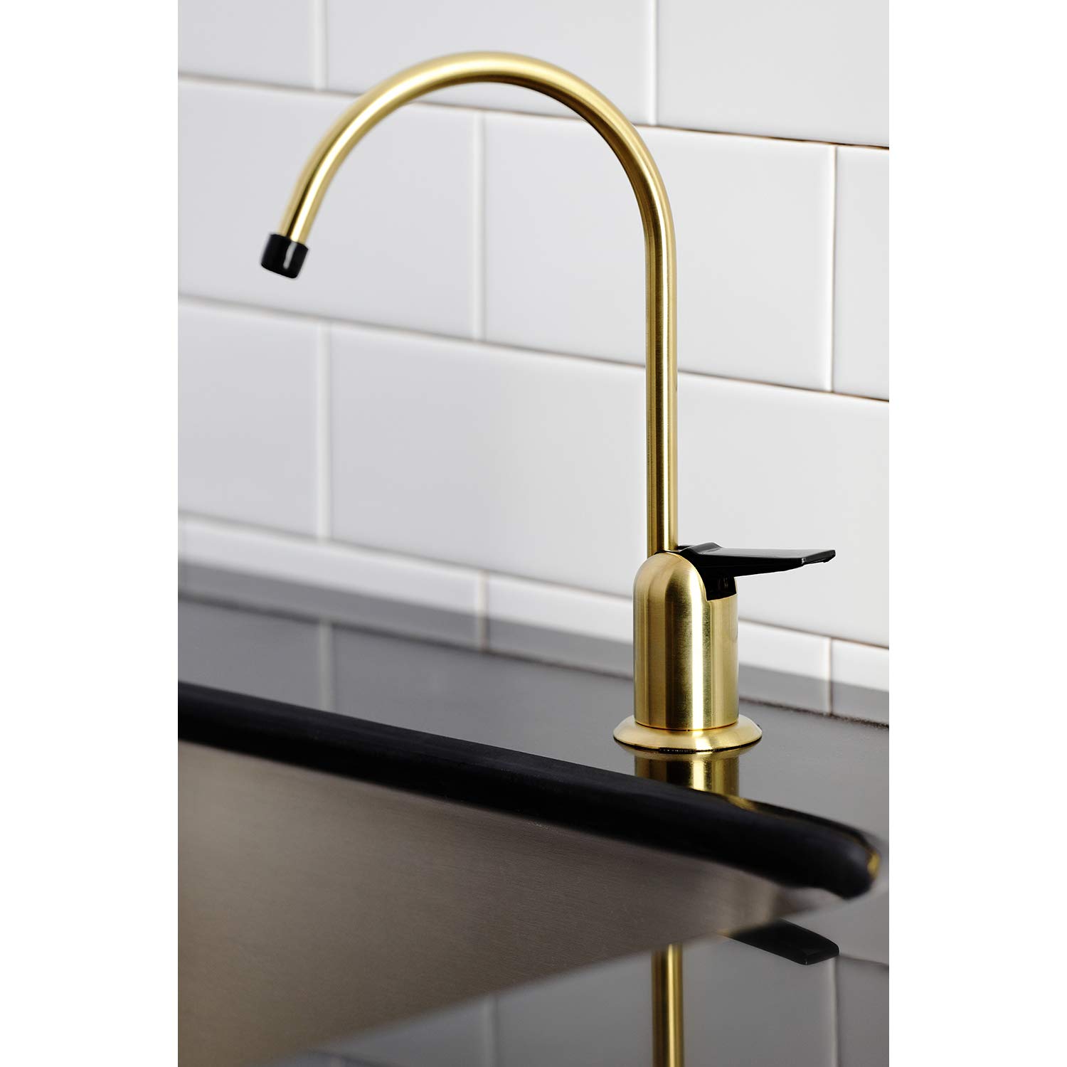 Kingston Brass K6197 Grifo de filtración de Agua de un Solo Mango, Latón Satinado