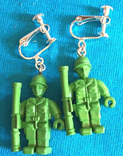 Amazon トイストーリー 兵隊 ピアス イヤリング イヤリング おもちゃ雑貨 おもちゃ