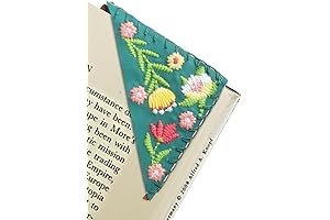 Embroidered Bookmark: Personalized Corner Bookmark with Green Felt and Flower Embroidery