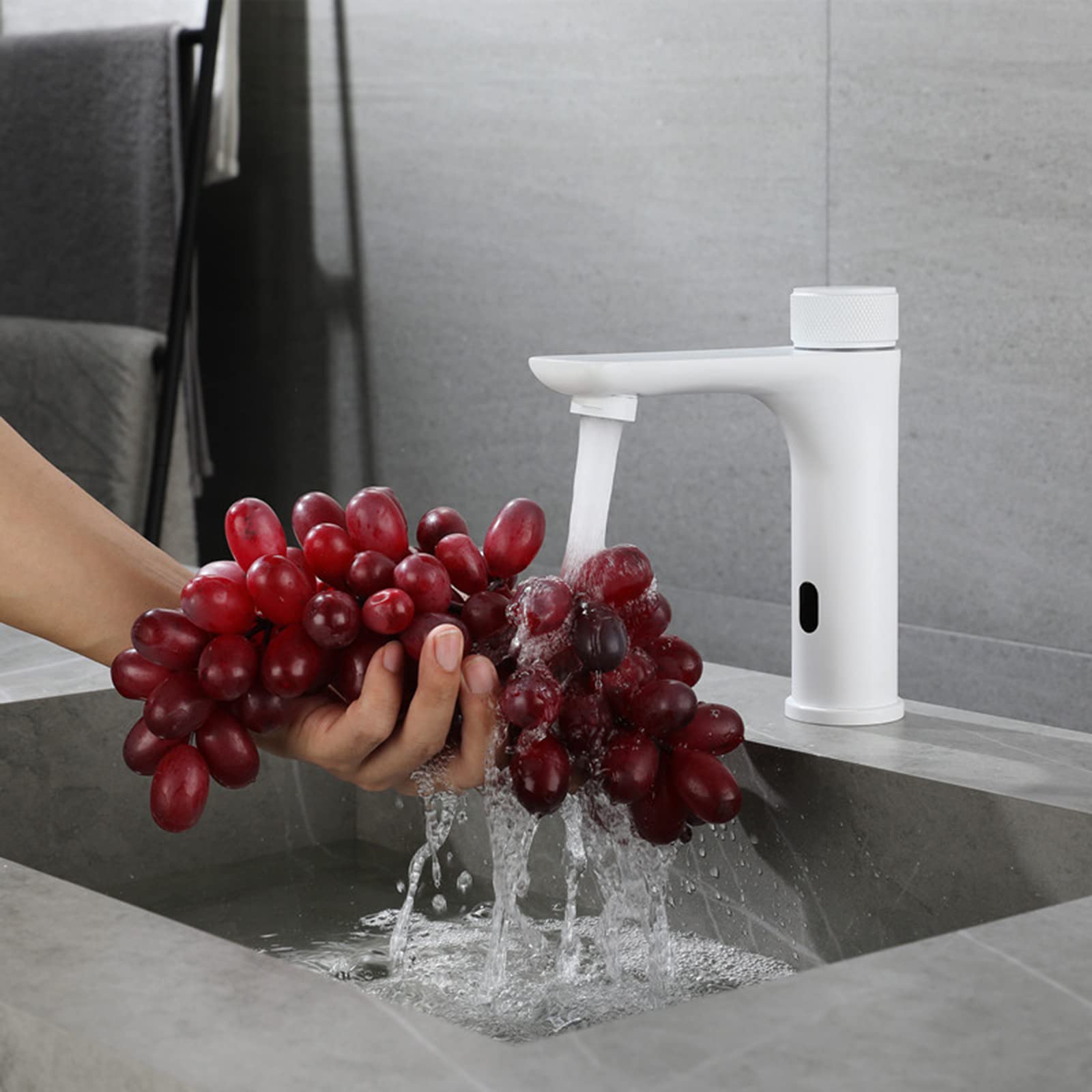 Grifo Mezclador automático sin Contacto con Sensor para Lavabo de baño, Color Blanco.