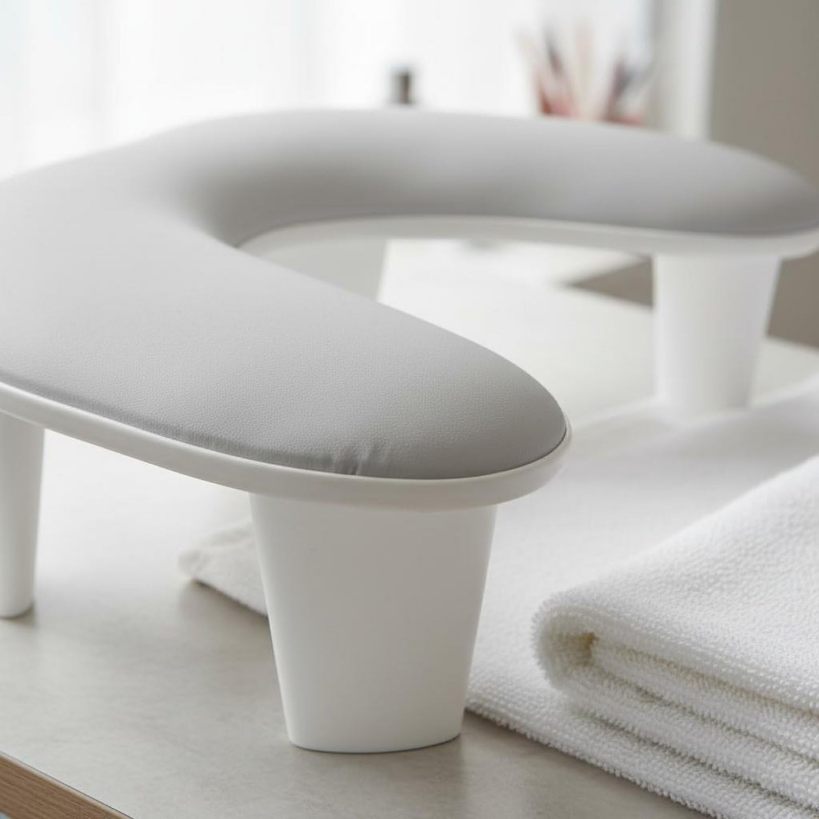 Soporte de Muñeca para Uñas Cojín de Manicura Almohadilla de Brazo con Curva Mariposa para Precisión y Comodidad Piel Impermeable y Soporte Elevado, White