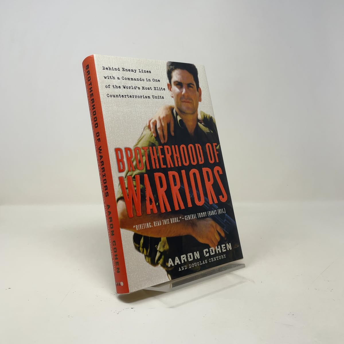 Buy Brotherhood of Warriors: Behind Enemy Lines with a Commando in One of the World's Most Elite Counterterrorism Units — BookShops.in