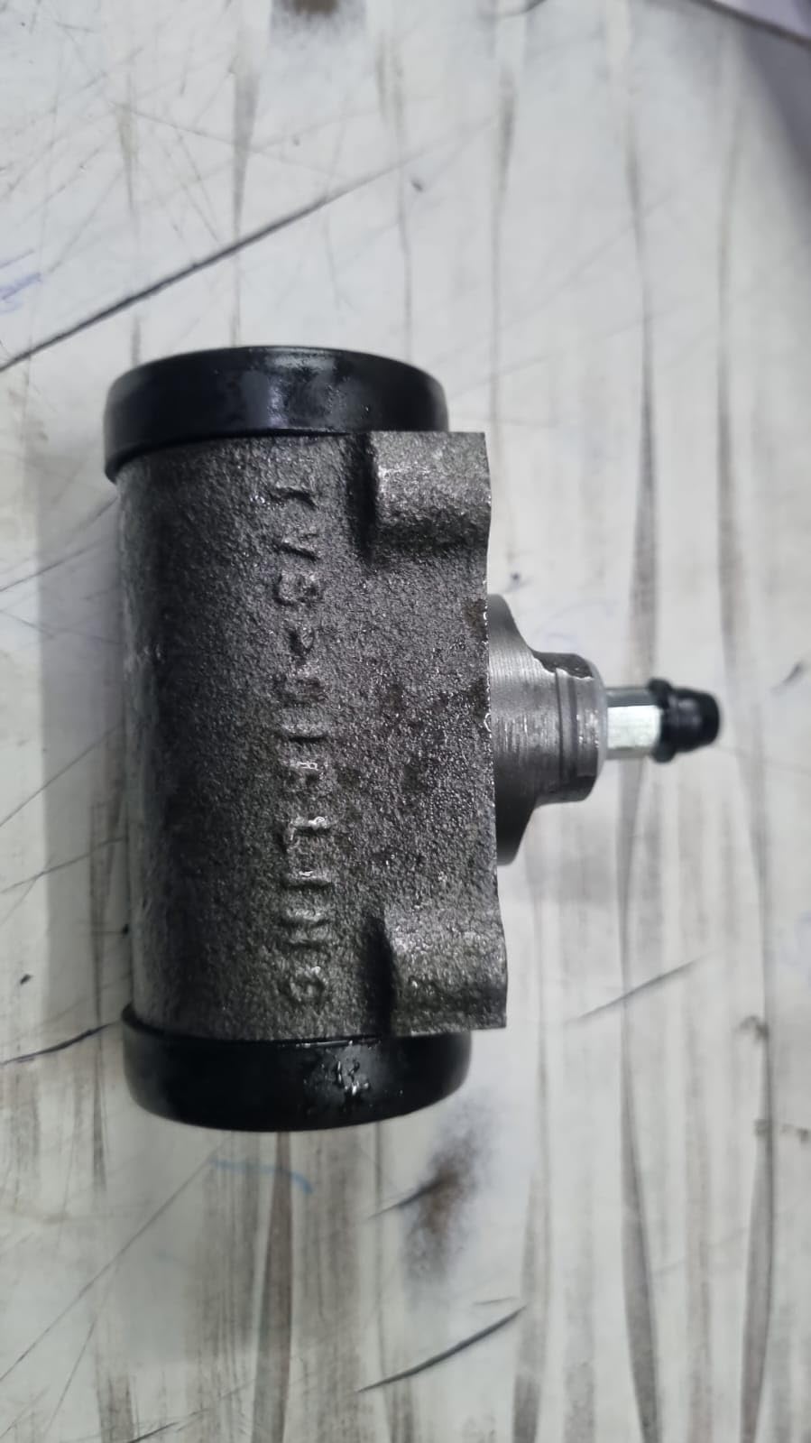 Bolero Brake Cylinder, New Model, Black and Grey-picture-30