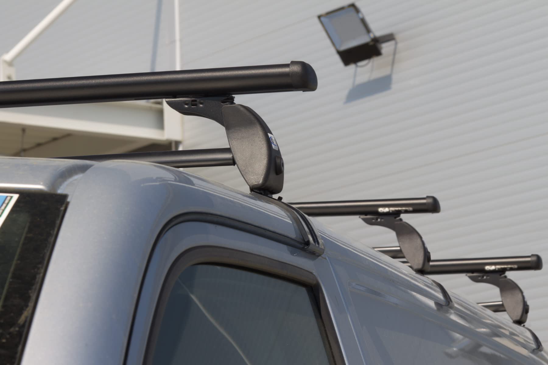 Cruz Kompatibel mit VW T4 MK4 Stahl Dachträger Xpro 2022 3 Tragrohre