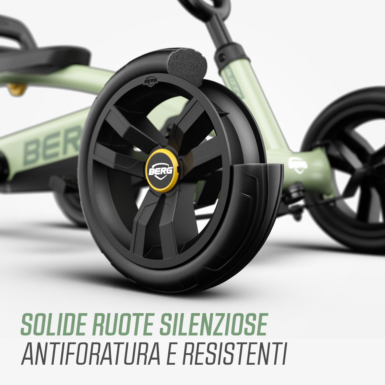 BERG Buzzy Verde Go-Kart a Pedali per Bambini 2-5 Anni | Macchinina Cavalcabile con 4 Ruote Stabili per Bambini | Sedile Regolabile e Certificato Sicurezza