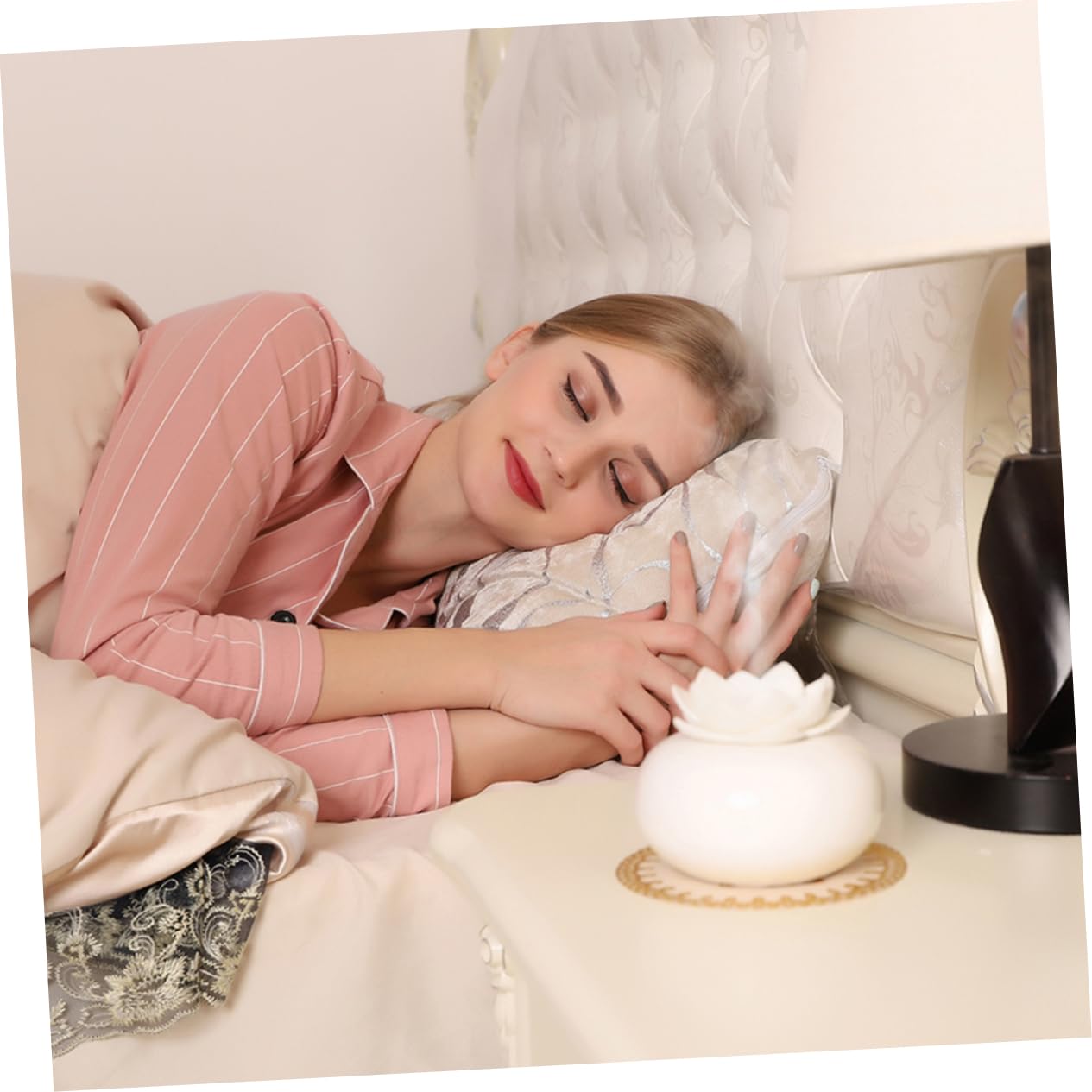 ABOOFAN Diffusore di Aromi Forma di Loto in Ceramica Umidificatore Nebbia Silenzioso Macchina per Design Bianco e Rosso per Camera da Letto Soggiorno Ufficio