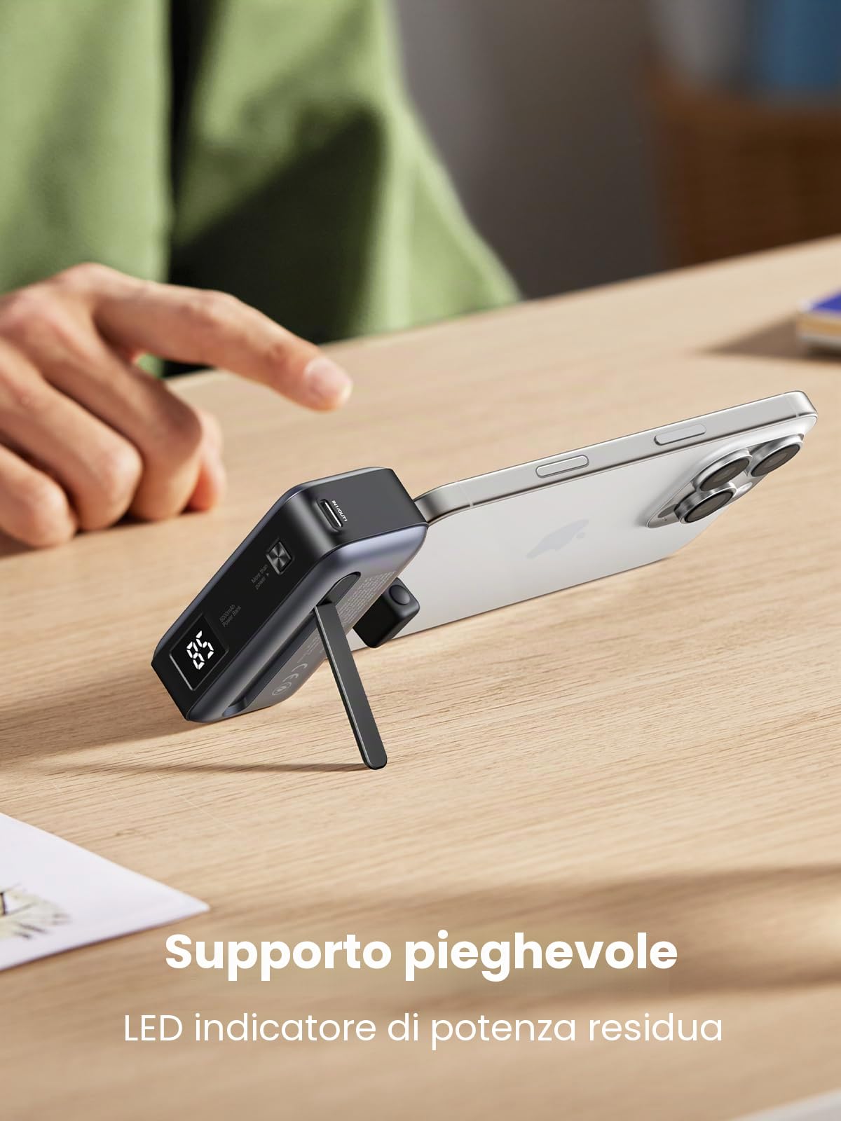 UGREEN Power Bank USB-C 22,5W Ricarica Rapida Supporto LED Compatibile iPhone 15 iPad Pro Galaxy Pixel