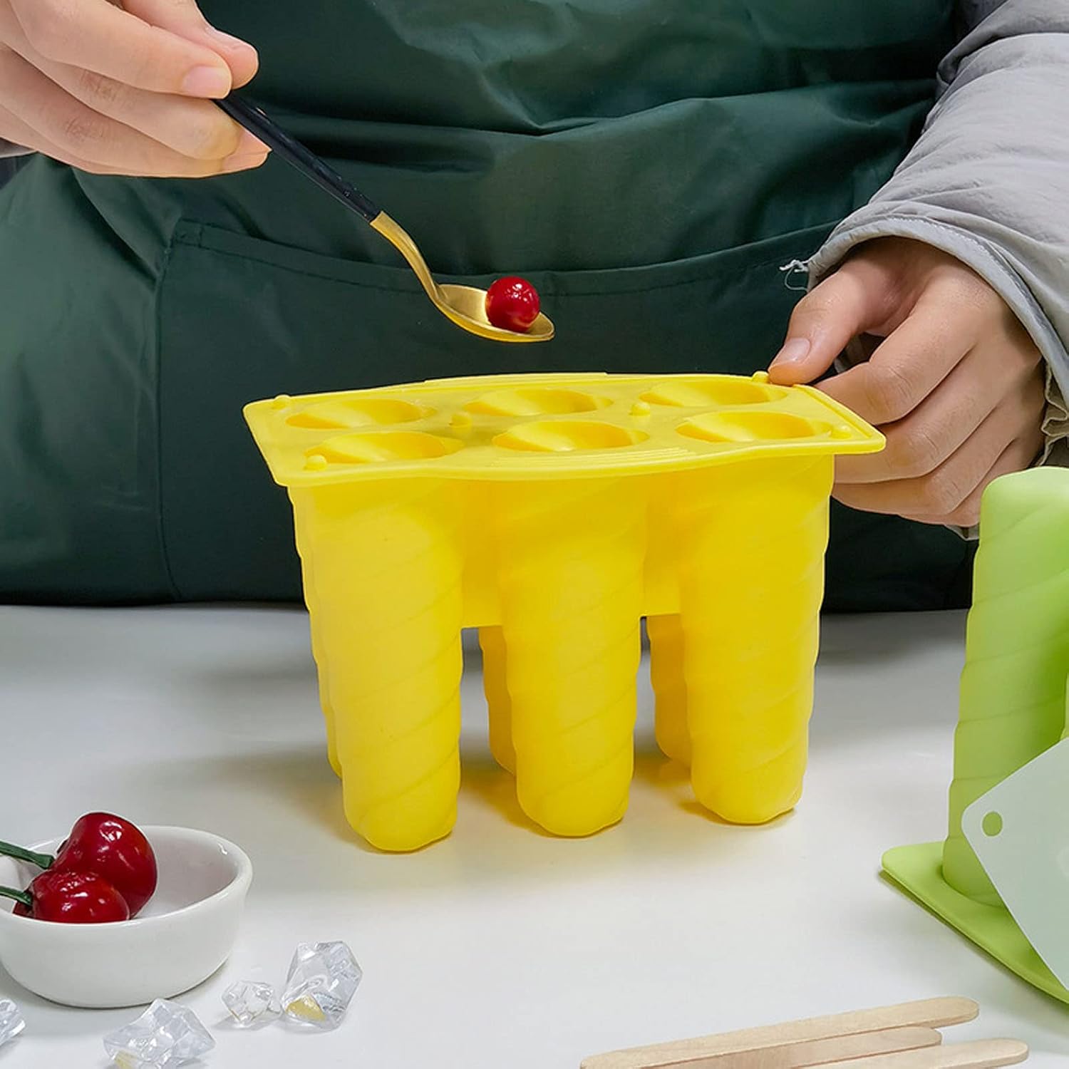 Silicone Ice Cream Mold with Lid Ice for Pop Mold Cream Popsicles Making Kitchen Silicone Pop for Babies