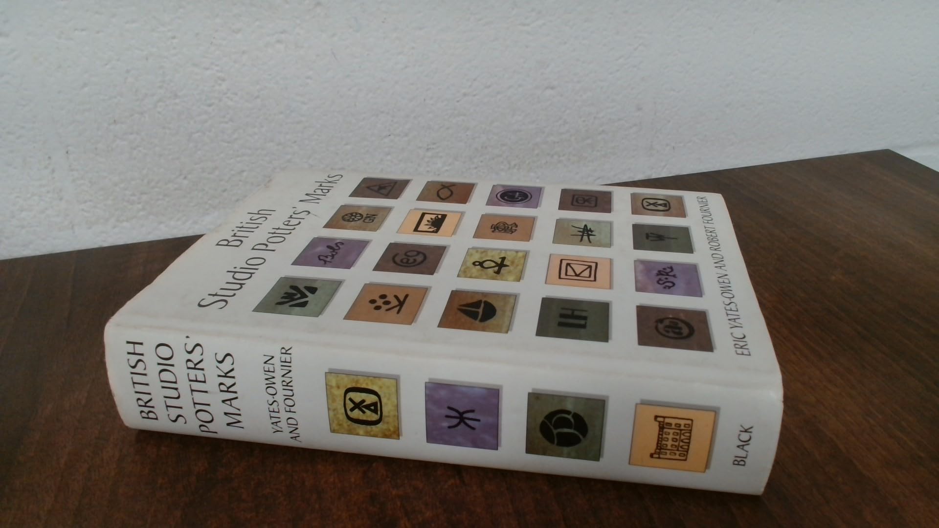 British Studio Potters' Marks guide pour chiner en brocante