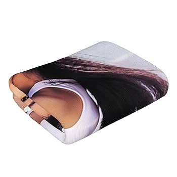 Amazon｜人気三瀬真美子 (2) フェイスタオル ビーチカーペット