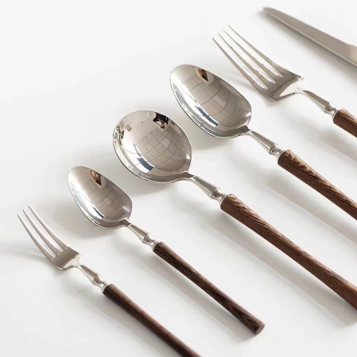 Juego De Cubiertos De Acero Inoxidable De 18 Pulgadas para 4 Personas, Juego De Cubiertos con Mango De Madera Que Incluye Cuchillos, Tenedores Y Silver Silverware Set for 4