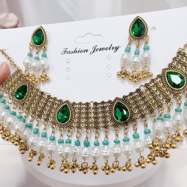 Amazon.com: Bohemian Indian Bride Wedding Jewellery Set for Women