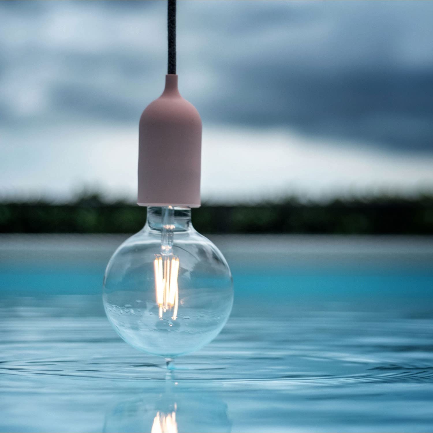 creative cables EIVA PASTEL Lampada a sospensione da esterno con 5 m cavo tessile, decentatore, rosone e portalampada IP65 waterproof - Con lampadina, Mostarda