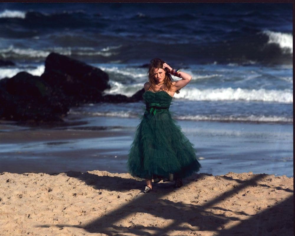 hilary duff green dress Posterazzi In On Beach In According To Greta Photo Print (16 x 20) SHEIN BAE Women's Square Size:30