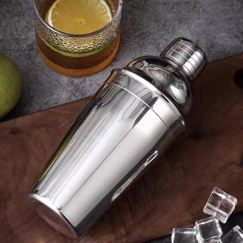 24oz Cocktail Shaker, 304 Stainless Steel Martini Shaker with Cocktail Strainer, Drink Mixer for Margarita Bartender Alcohol Gifts, Bartender Accessories