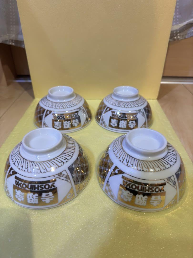 金の茶碗　吉野家　4つ Amazon.co.jp: 吉野家 金茶碗 4個セット : ホーム＆キッチン