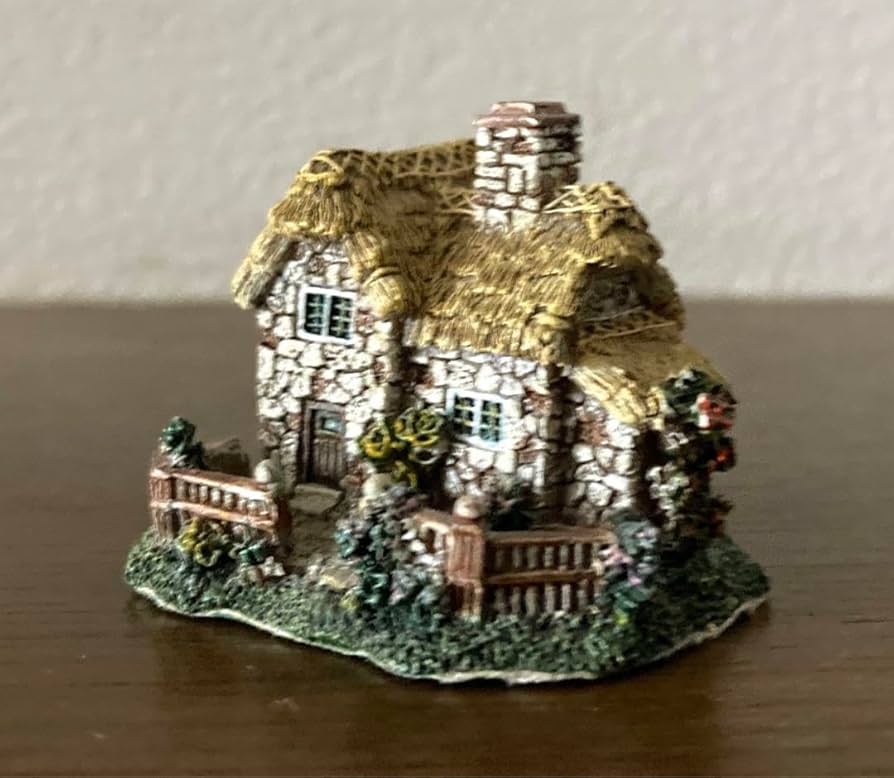 英国陶器製ミニチュアハウス4個セット 英国陶器製ミニチュアハウス4個セット