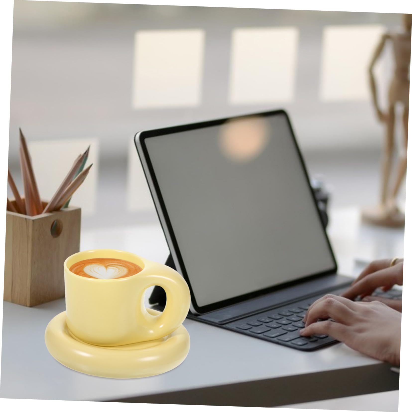 Kaffeebecher Multifunktions Gelb 300ml mit Untertasse aus Keramik Stilvolles Design Glatt und Grate für Zuhause und Büro