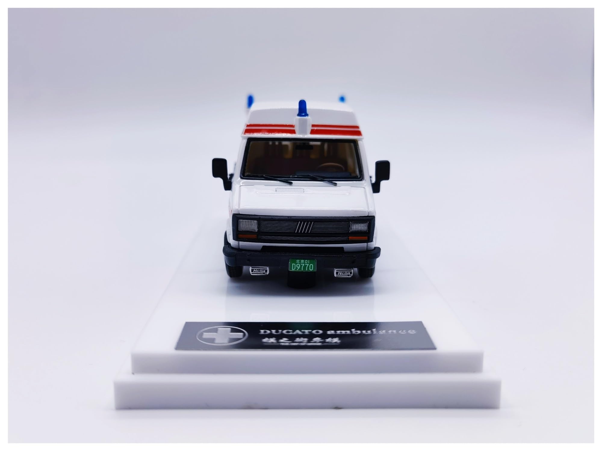 Metallo Scala Replica 1 64 Per Fiat Ducato Ambulanza Modello Di Auto In Resina Metallo Collezione Veicoli Classici Per Adulti Hobby Veicoli Giochi Set