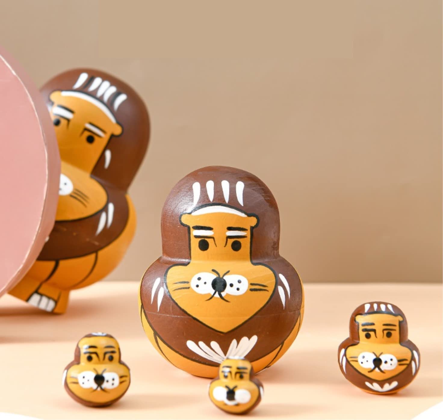Rosyjskie Matryoshka Drewniane Rosyjskie Zagnieżdżanie Lalki 10 Sztuk Lew Motyw Zwierzęcy Układanie Zagnieżdżania Lalek Ręcznie Robiony Prezent Na Boże Narodzenie Lalka Matrioszka
