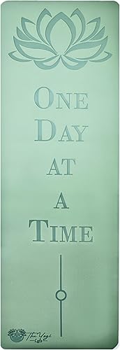 Miniatura 8 de Recovery Lyfe - Esterilla de yoga con grabado "One Day at a Time", Eco TPE antideslizante, verde salvia, 72" x 24" x 0.236 in, esterilla de yoga y