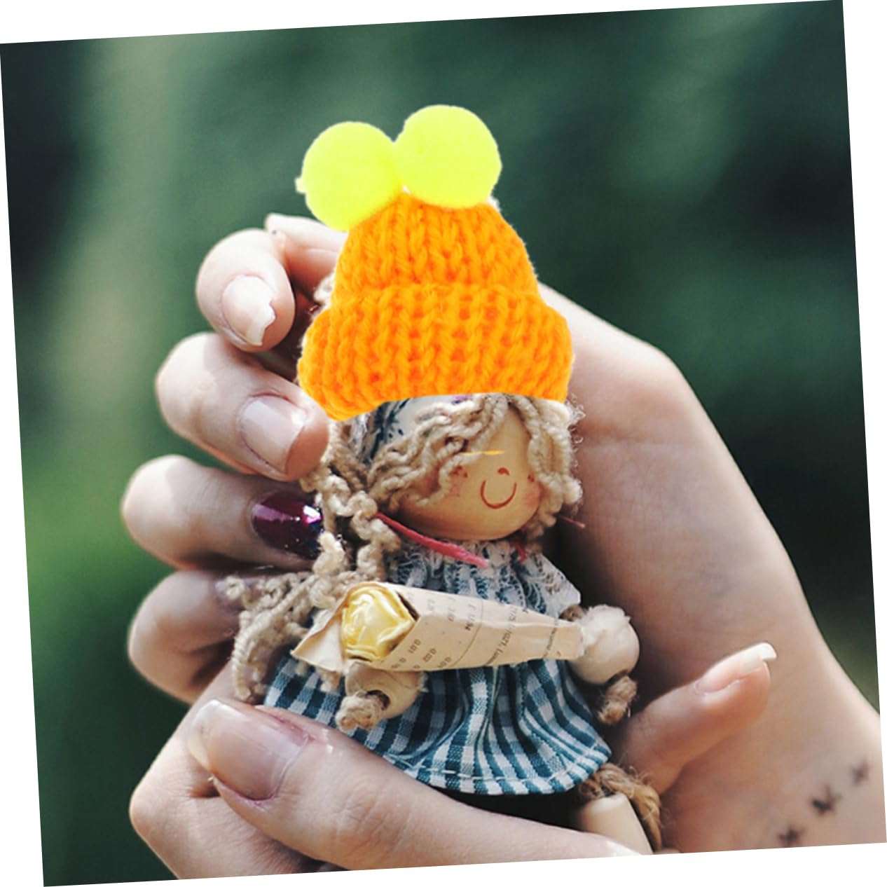 Cabilock 4 Juegos Mini Gorro De Lana Casa De Muñecas Casita De Muñecas Sombrero De Decoración De Fotos Gorros Tejidos DIY Mini Sombreros De Tejer Mini Sombreros para Muñeca Hilo 100 Uds * 4