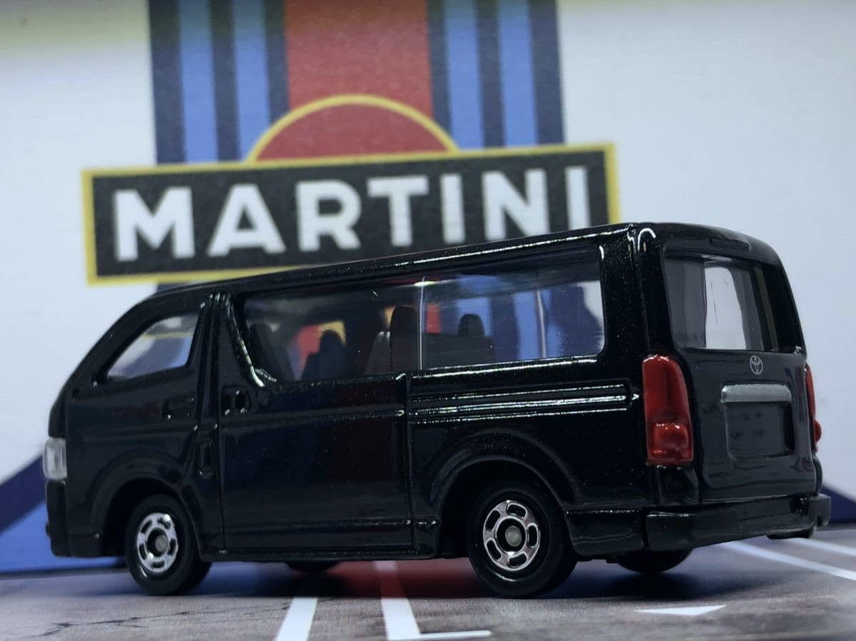 Amazon.co.jp: トミカ 113 ハイエース スーパーGL 黒M 廃盤 ホット