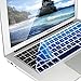 Produktbild kwmobile Silikon Tastaturschutz für Apple MacBook Air 13''/Pro Retina 13''/15'' (bis Mitte 2016) A1369, A1466, A1502, A1425, A1398 - QWERTZ Keyboard Cover Abdeckung - Hellblau Dunkelblau