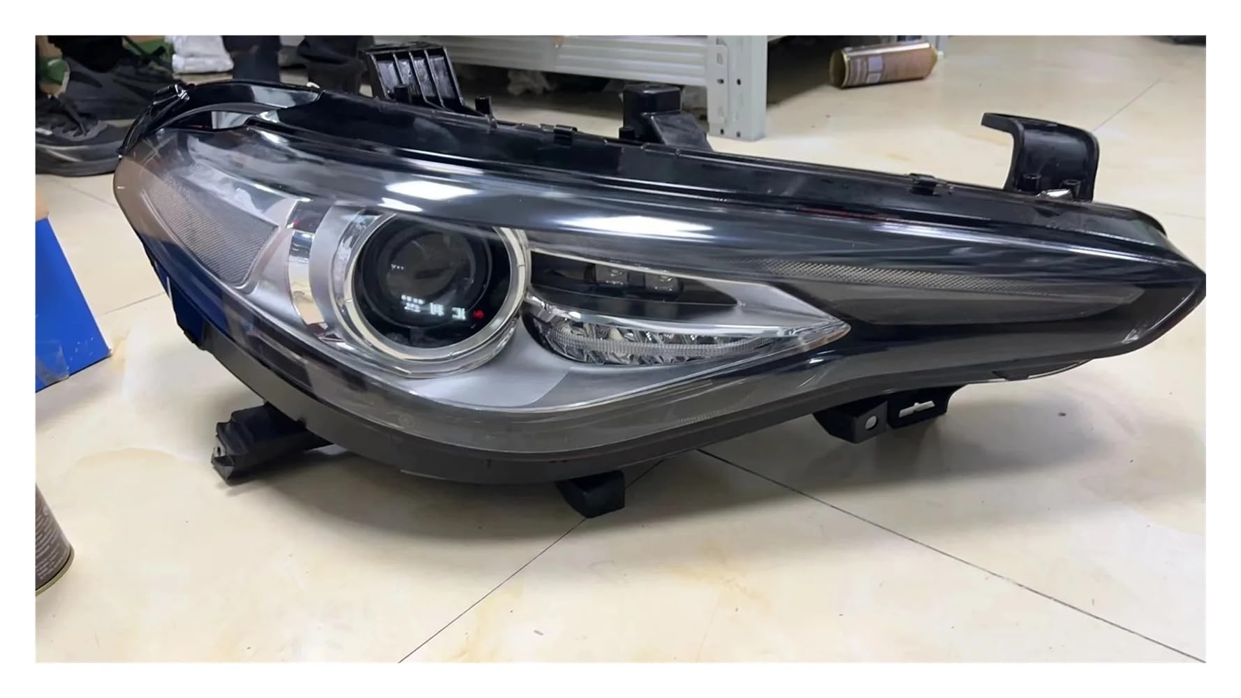 Proiettori Anteriori Per Alfa Per Romeo Per Giulia 2017-2021 Per Gruppo Fari Per LED Per DRL Luce Di Marcia Diurna Indicatore Di Direzione Accessori Per Auto Fari Fanali Anteriori(Right)