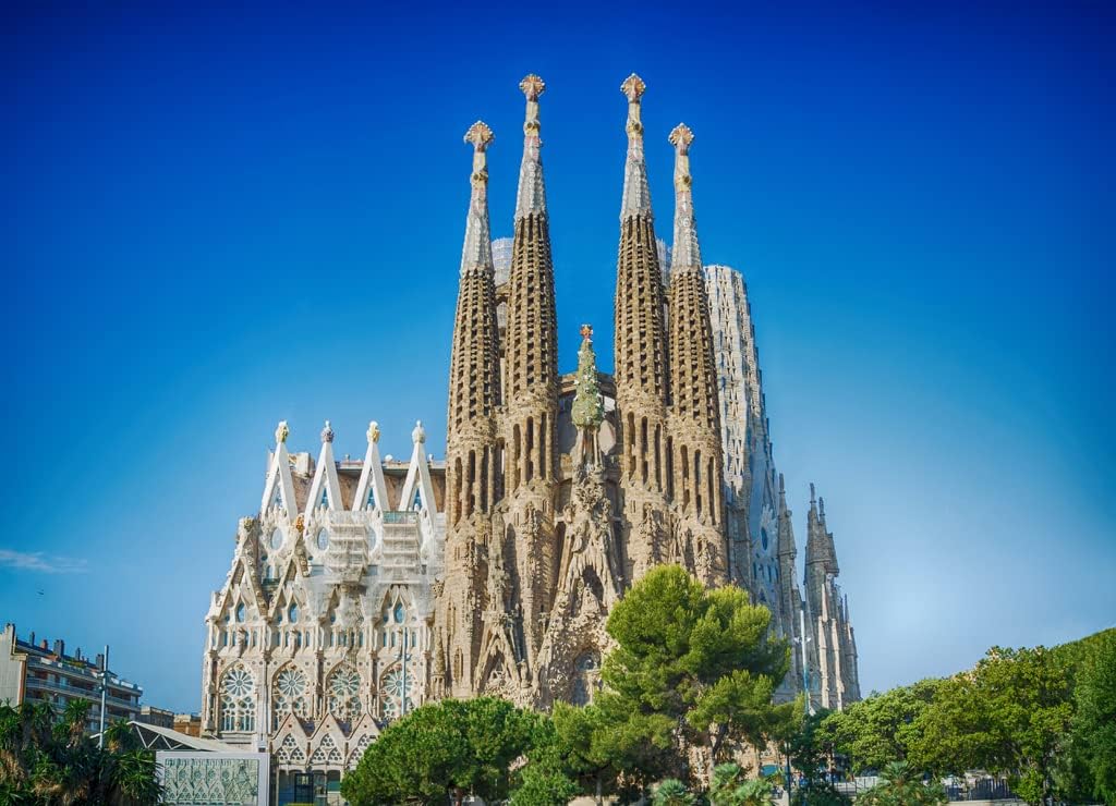 Noah Jigsaw Puzzle Sagrada Familia in Barcelona, Spain 1000 Pieces