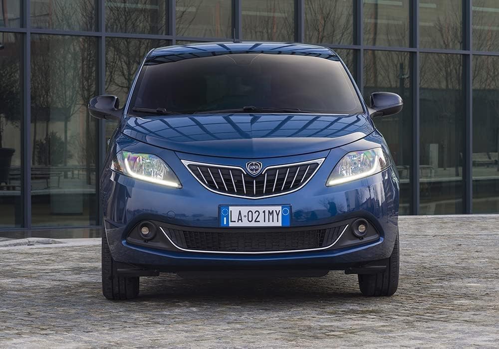 DRIVALIA Iscrizione noleggio in abbonamento CarCloud City Hybrid Plus