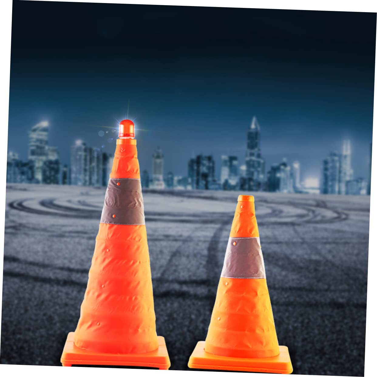 Cône Routier Pliable Réfléchissant Orange avec Lampe LED | Bandes Réfléchissantes, Design Pliable et Facile à Transporter, 1 Pièce avec 2 Piles Aaa