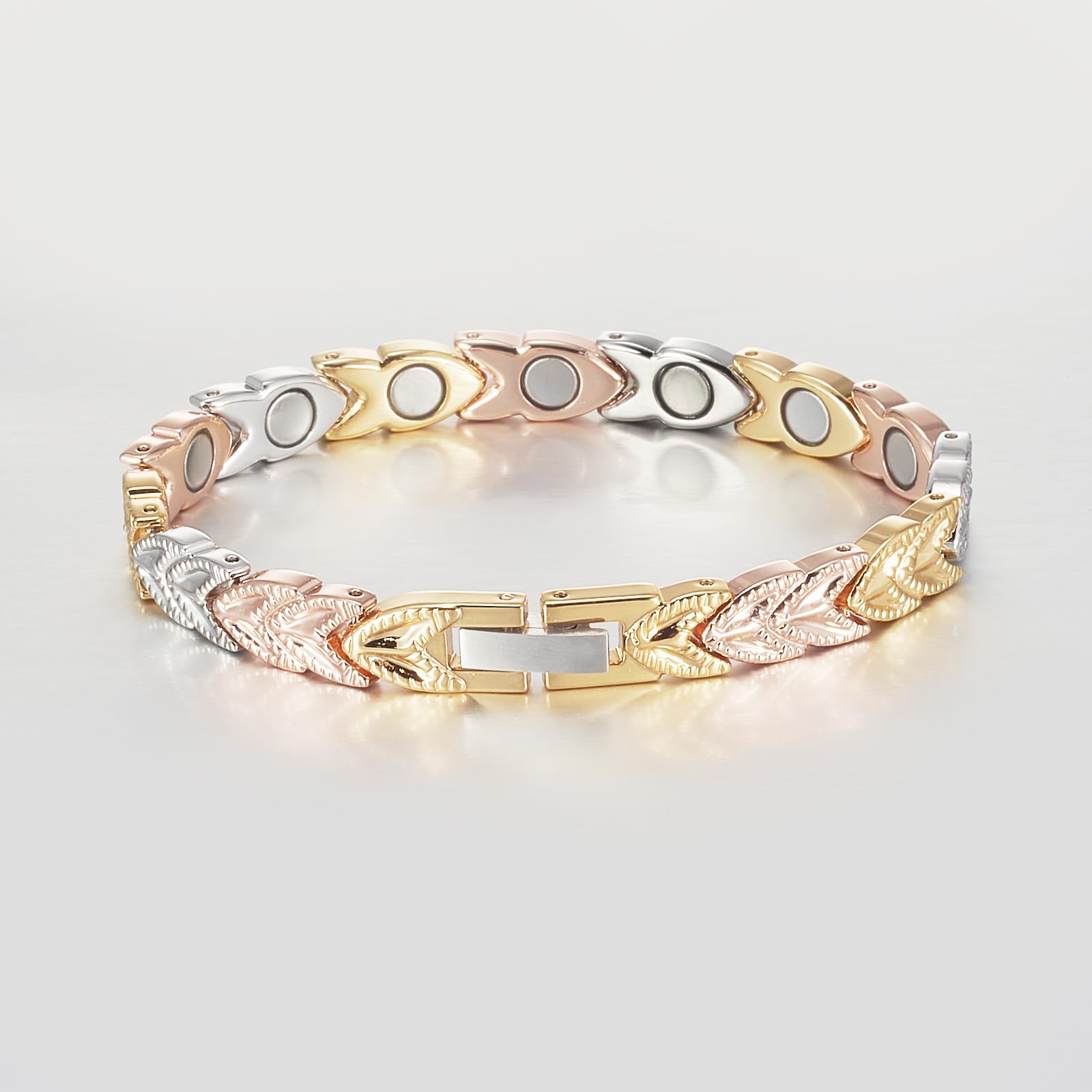 YINOX Pulsera magnética súper fuerte para mujer, pulsera magnética de acero inoxidable, pulsera en forma de corazón para mujer con 11 imanes NdFeB y caja de regalo (17,5 cm)