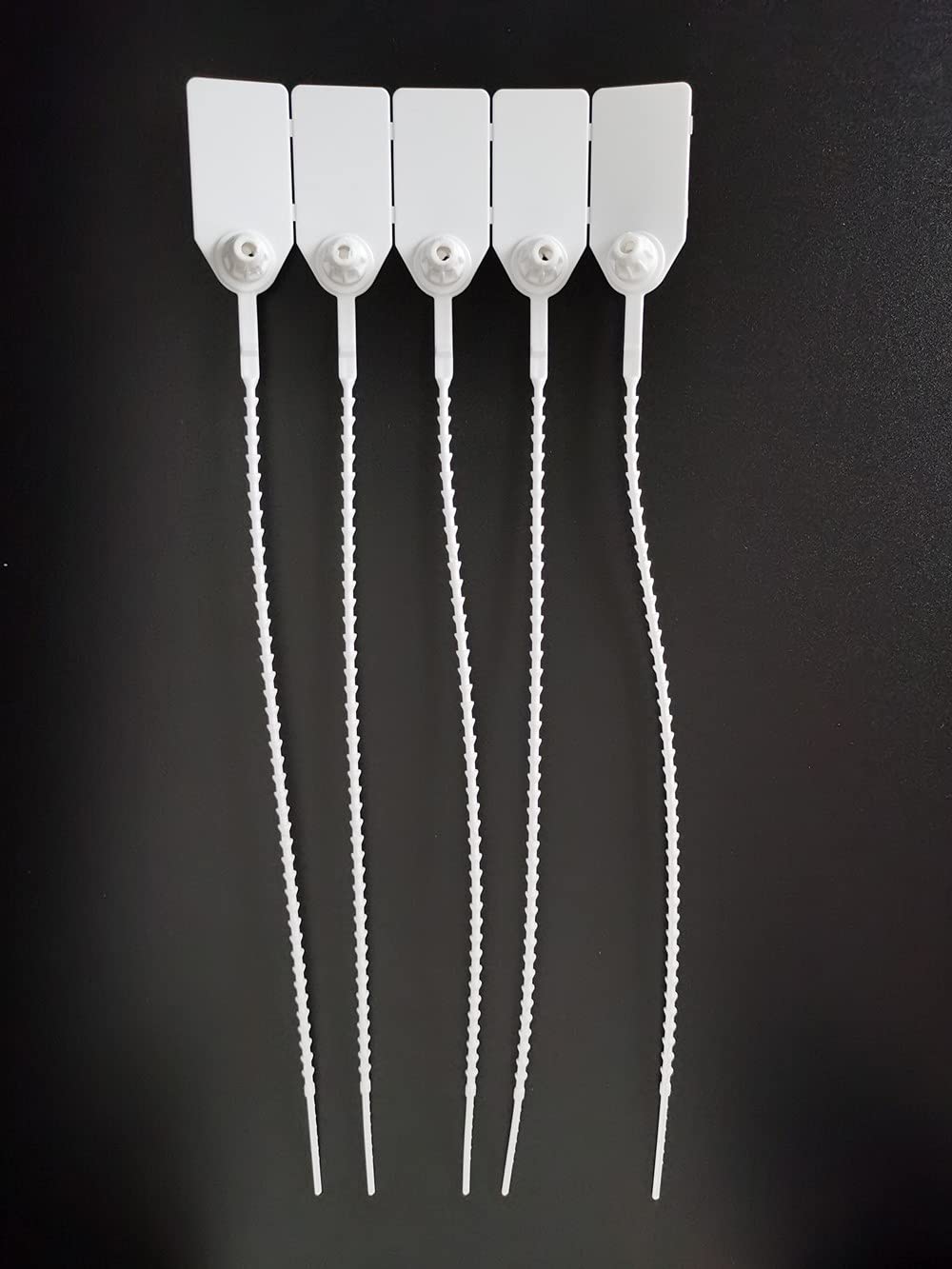Plastikowe etykiety zabezpieczające, numerowane, odporne na manipulacje, samoblokujące się zamki błyskawiczne, długość 25 cm, białe (500 sztuk)