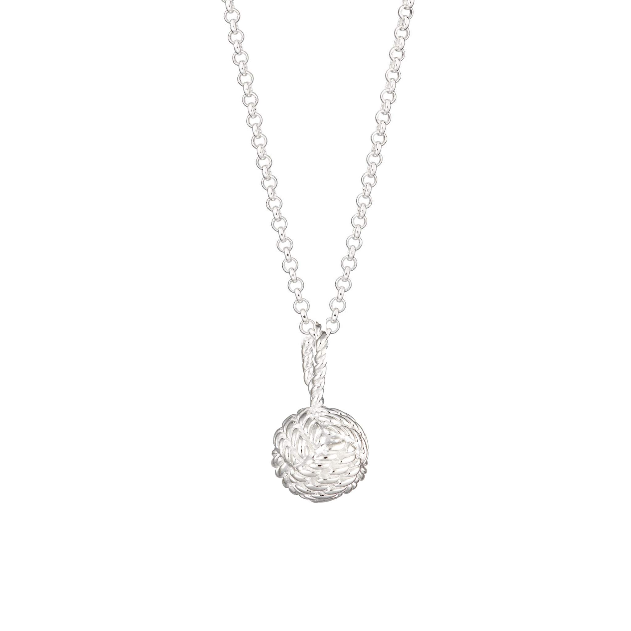Lily Charmed - Collar de bolas de algodón con nudo de amor de plata de ley con cadena de 45,72 cm.