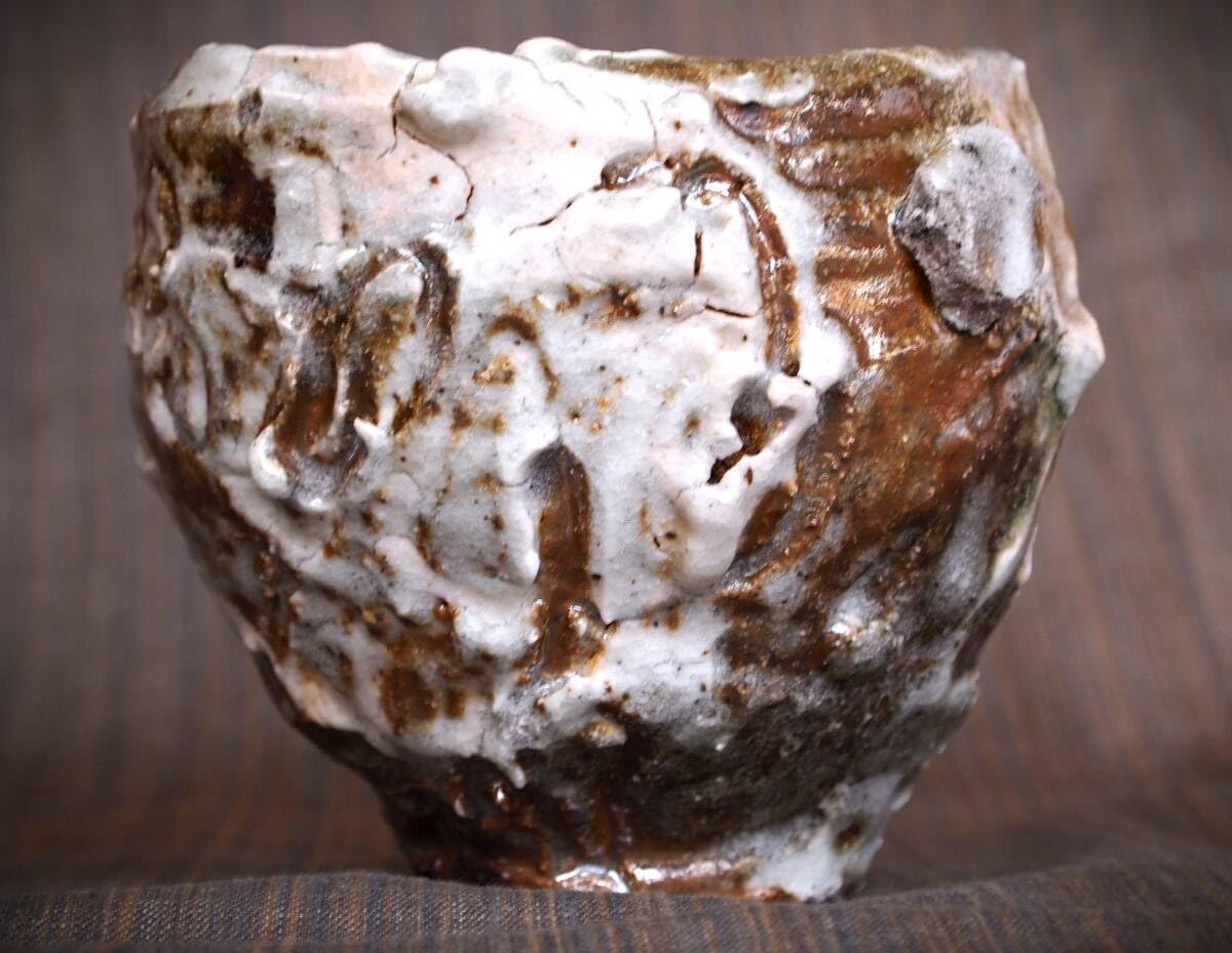 希少作★加藤委★川小牧引っ掻き茶碗★共箱＆陶Vol.85　加藤委 希少作☆加藤委☆川小牧引っ掻き茶碗☆共箱＆陶Vol.85 加藤委