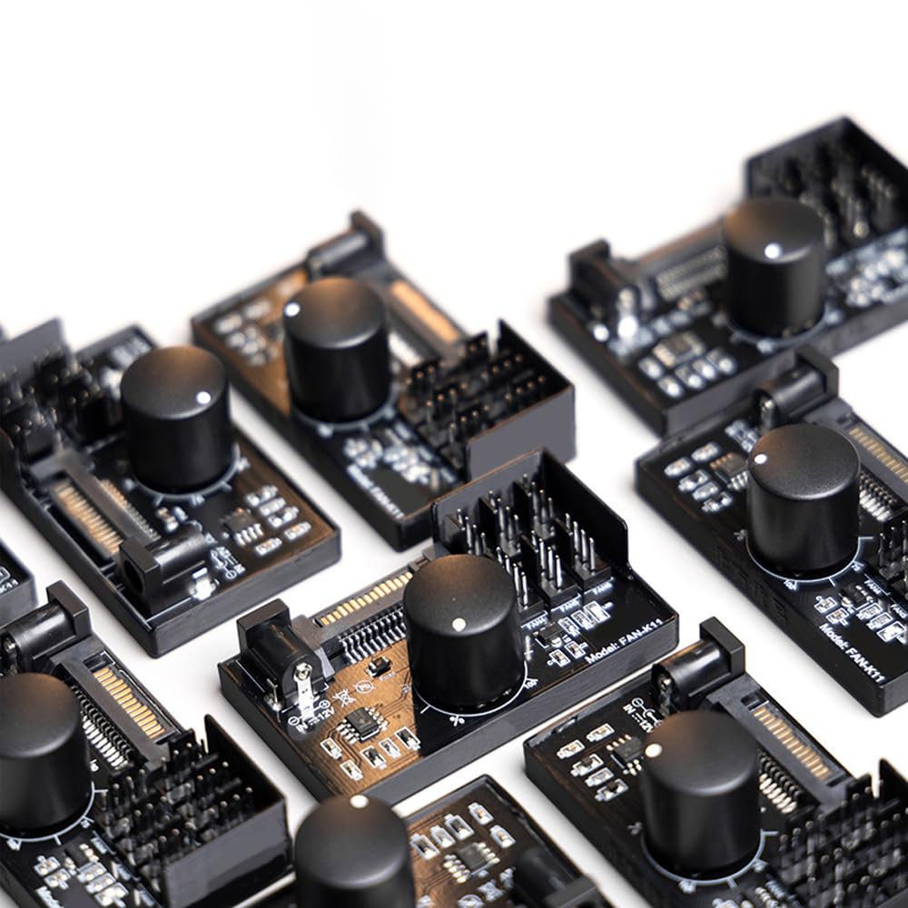 Sarini Regolatore di velocità della Ventola Alimentatore hub Adattatore Ventola per PC 12V 4 Pin PWM con interfaccia SATA per 4 ventole