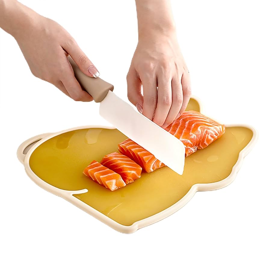 ネコちゃんモチーフ　胴体付きアメリカヒノキ　カッティングボード　まな板 　一枚板 ネコちゃんモチーフ 胴体付きアメリカヒノキ カッティングボード