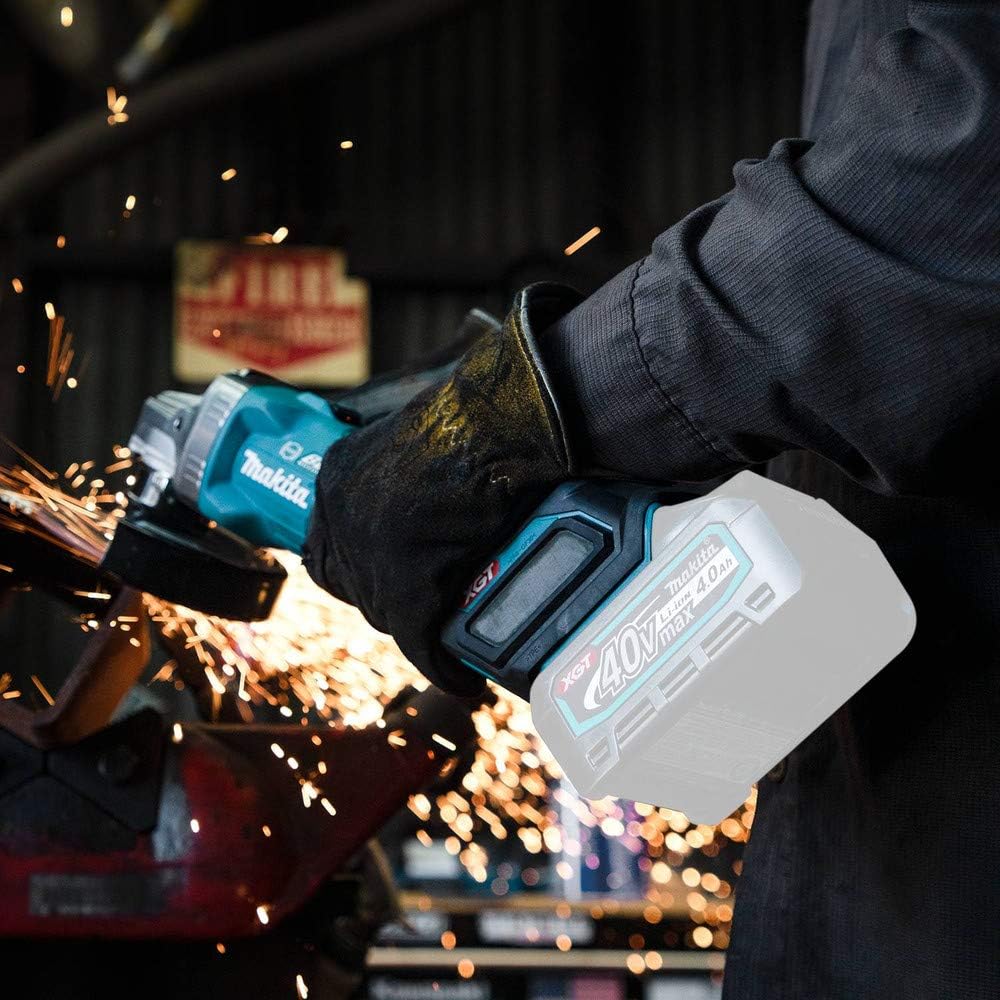 Makita - 4-1/2. / 5 Angle Grinder with Electric Brake to (GAG01Z)