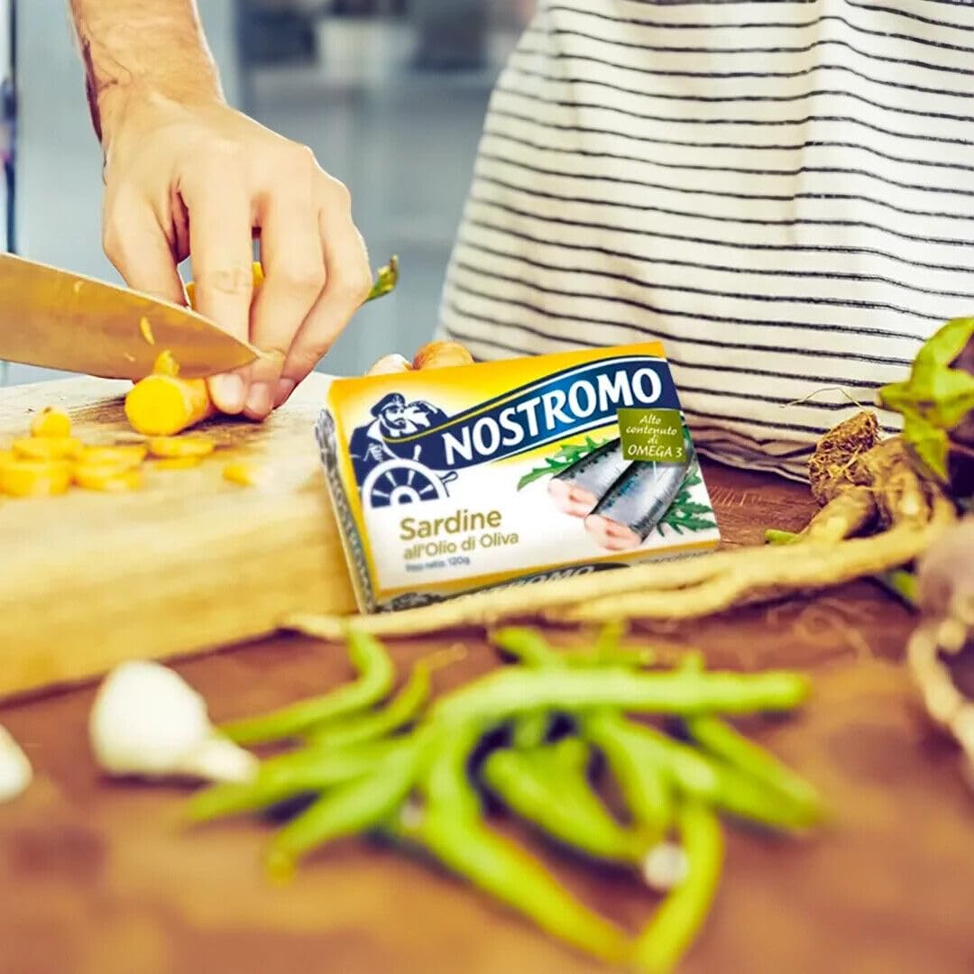 12x Nostromo Sardine all'Olio di Oliva,sarde in olio d'oliva, Pesce in Scatola,Lattine da 120g + 1 Confezione di Talco Felce Azzurra in omaggio, Busta da 100g