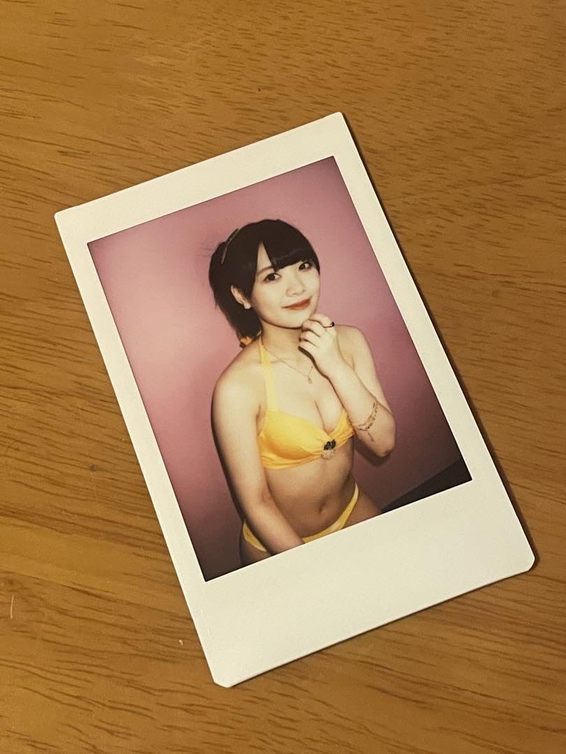 Amazon.co.jp: 虹コン 的場華鈴 水着チェキ : おもちゃ