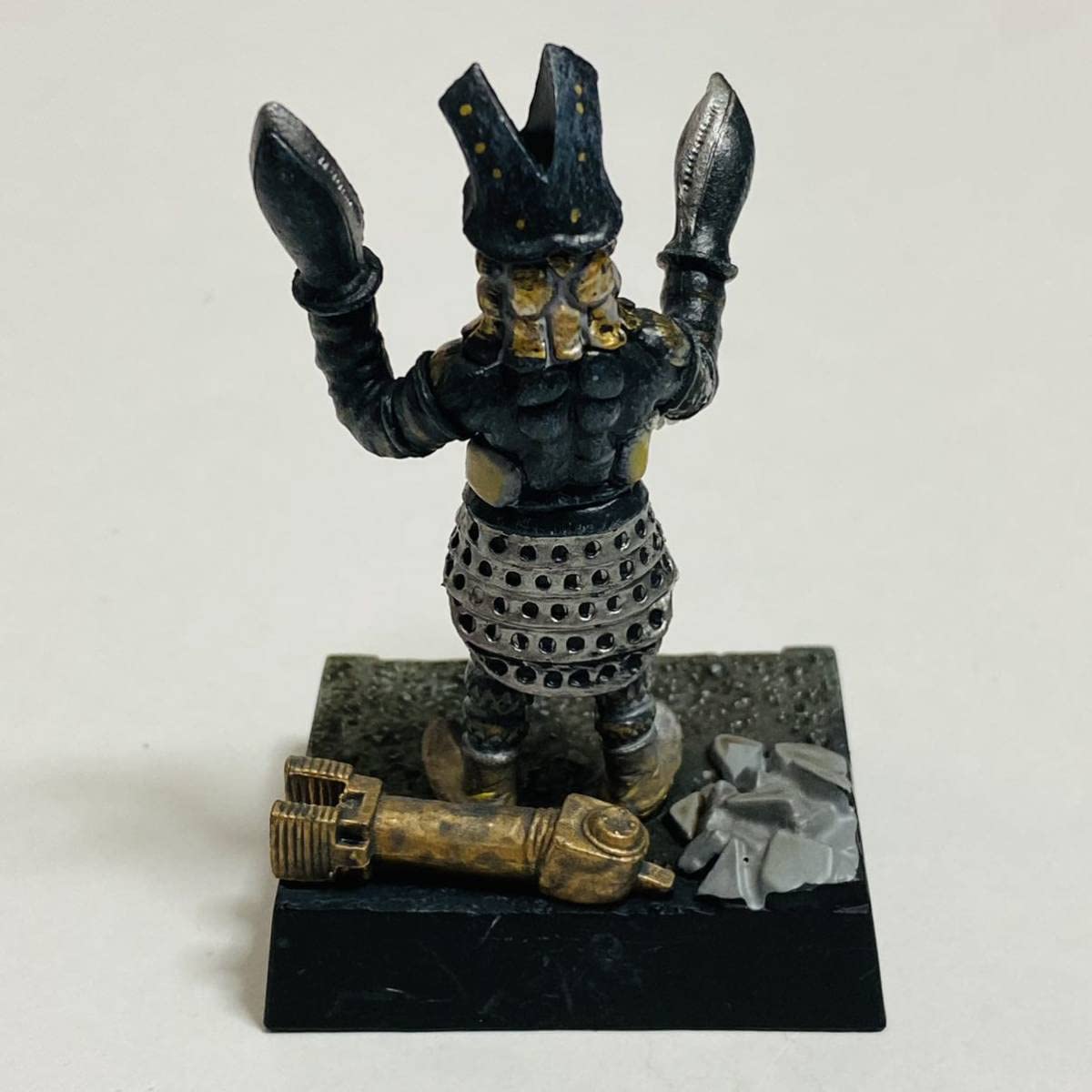 怪獣標本バルタン星人フィギュア Amazon | 美品 ウルトラ怪獣名鑑 恐怖の宇宙線 バルタン星人Jrの