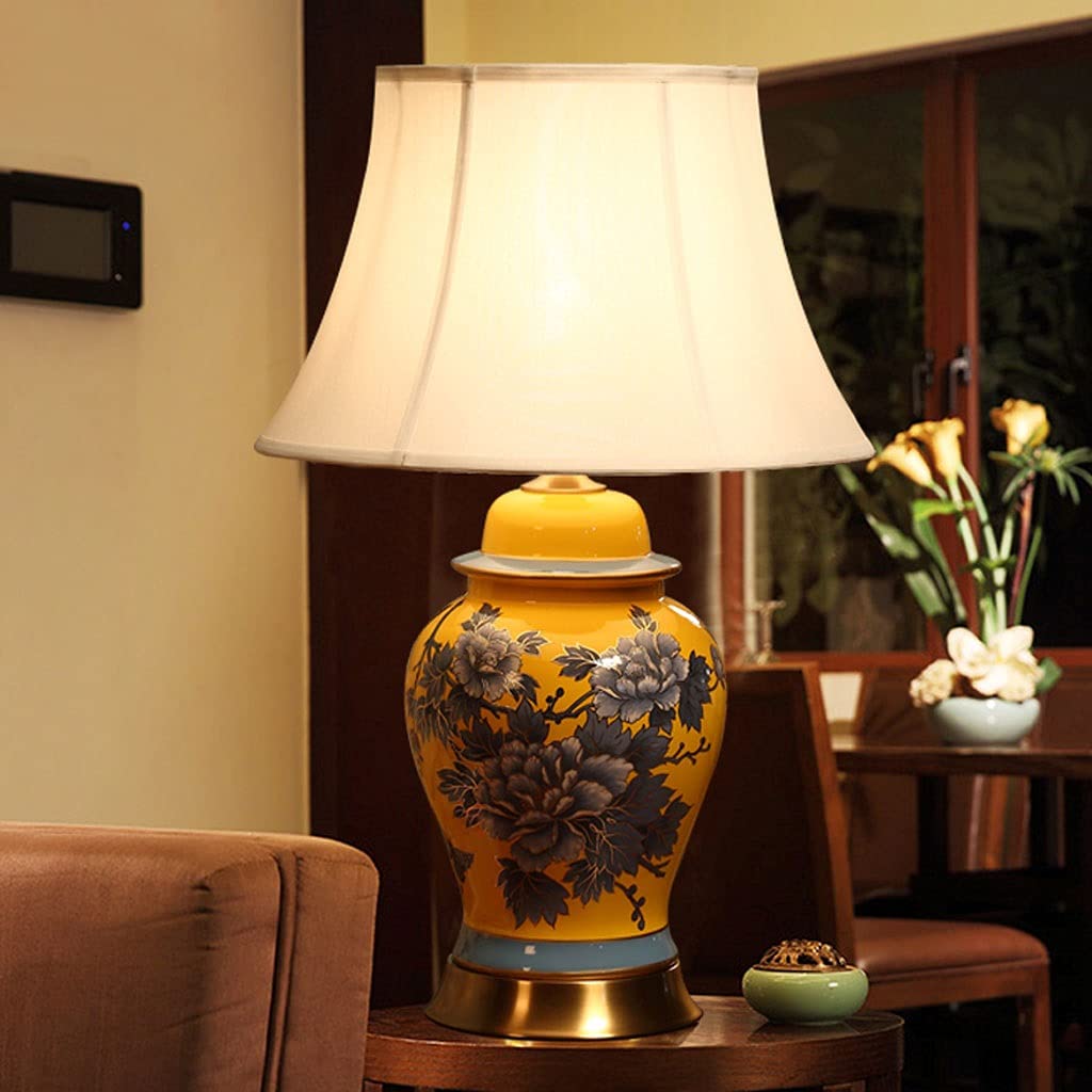 Lámpara de mesa Lampada da tavolo Camera da letto in ceramica Camera da letto Lampada da comodino Tessuto Soggiorno Decorazione Della Decorazione Settentrionale Lampade da notte Artigianato e regali d