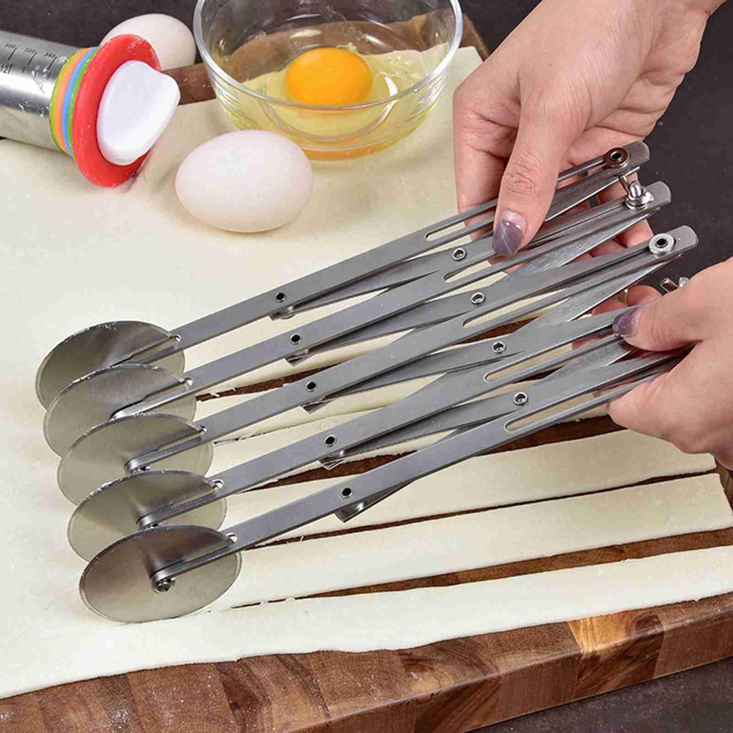 Pastry Cutter Stainless Pizza Slicer, Adjustable 3 Wheel or 5 Wheel or 7Wheel Pizza Cutter, Multi Round Dough Cutter Roller Dough Divider for Pasta, Cakes, Cookies - Kitchen (7 Wheel)