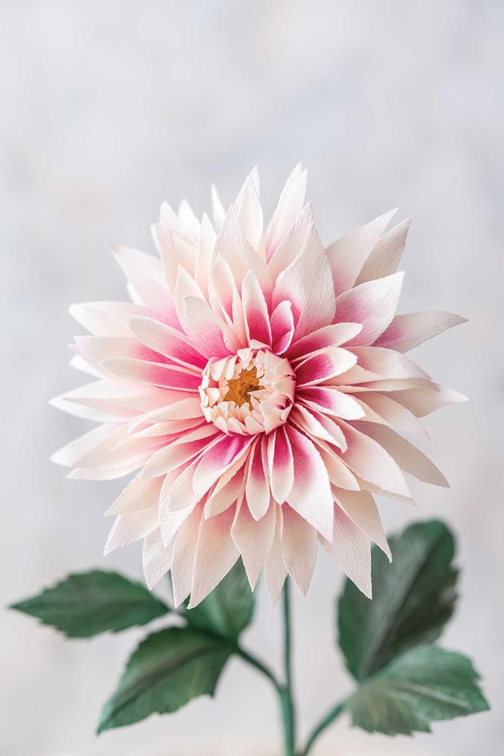 Crafting Paper Flowers: A Visual Guide to Breathtaking Botanicals - Image 4