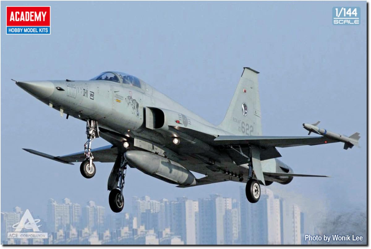 アカデミー 1/144 大韓民国 KF-5E タイガー2 プラモデル 12644 (飛行機)