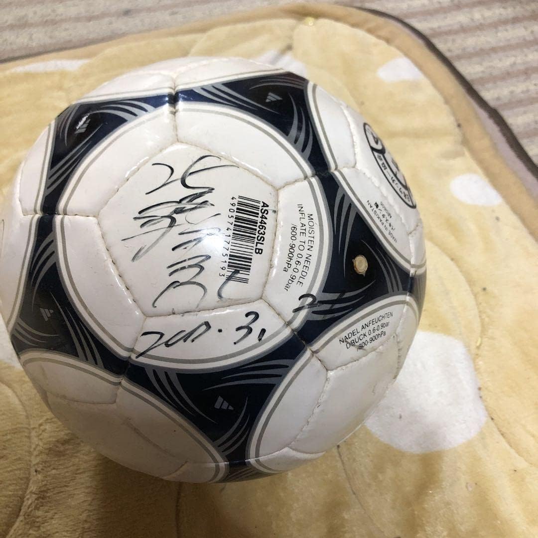 チェルシーがクラブW杯で日本に来日した時の選手のサインボール