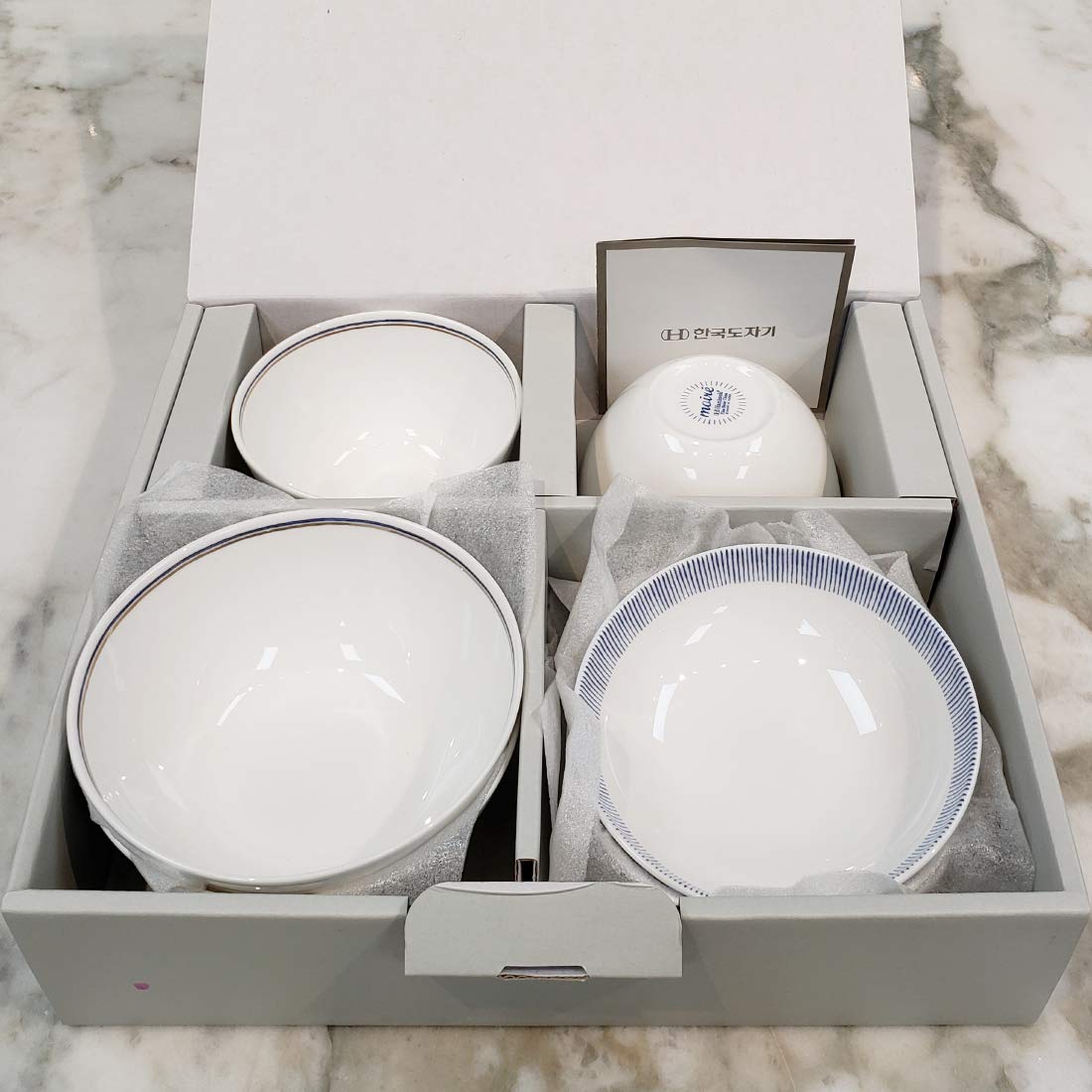 Amazon.com | Hankook Chinaware Korean Fine Bone China [Moire
