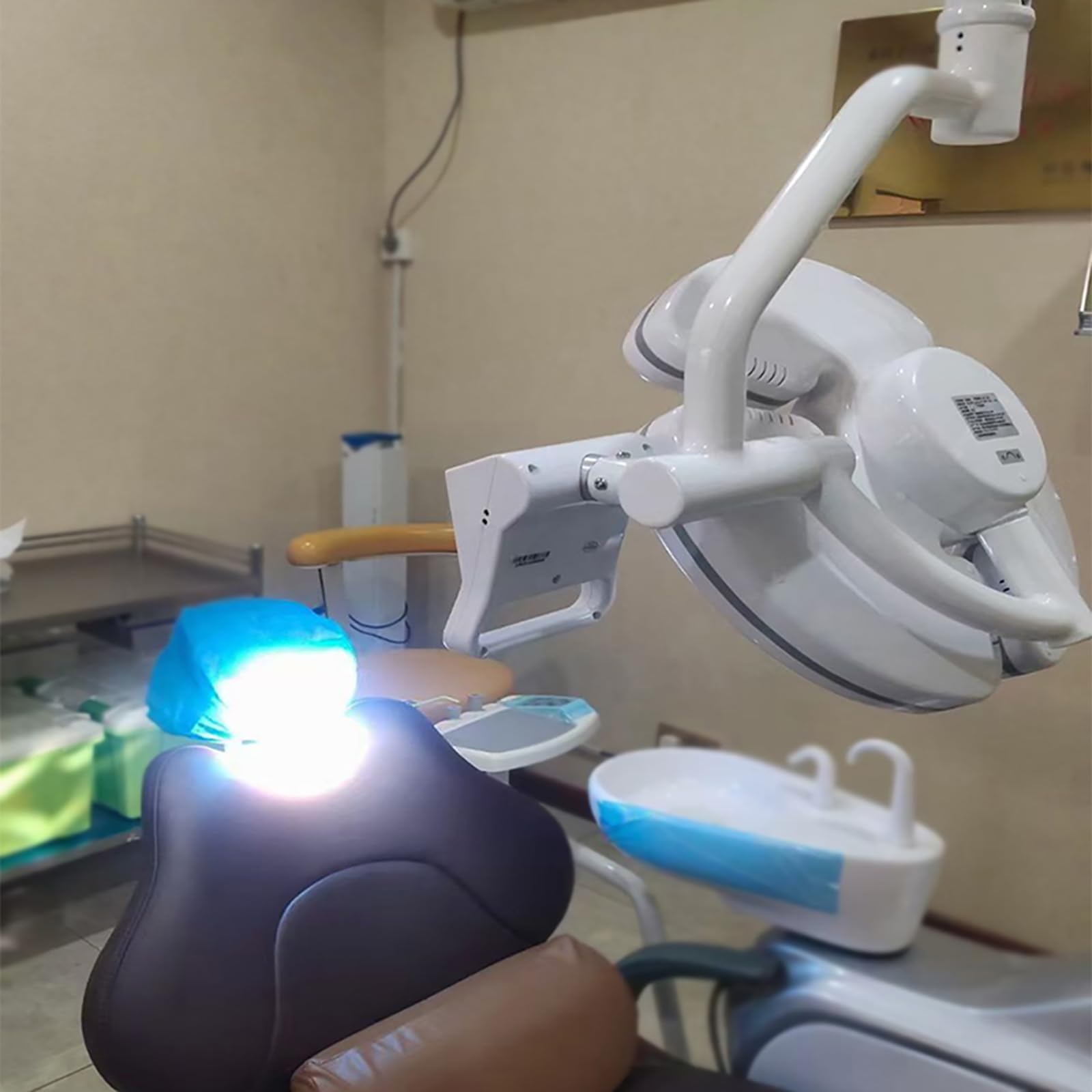 Lampada senza ombre dentali, luce LED per esami medici con 26 lampadine LED, temperatura di colore regolabile, per ospedali e strutture mediche