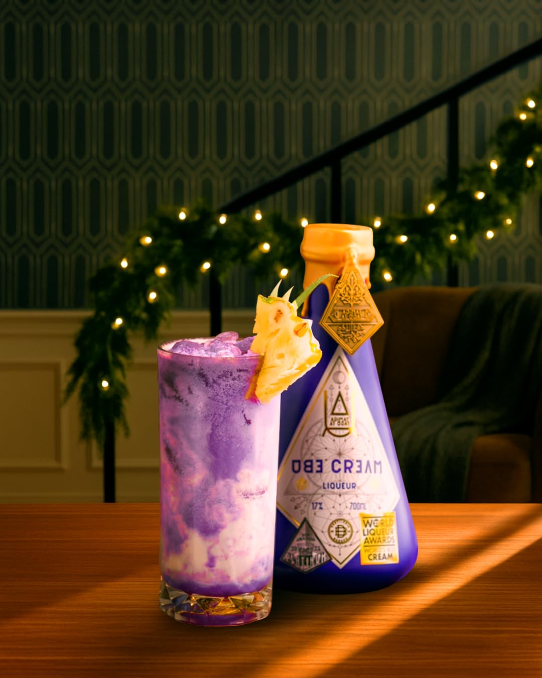 Liquore alla crema di ube – Liquore alla panna premiato con medaglia d'oro | Cremoso ed esotico con note di vaniglia e nocciola | Perfetto per cocktail, dessert e da bere liscio | 17% vol | 700 ml